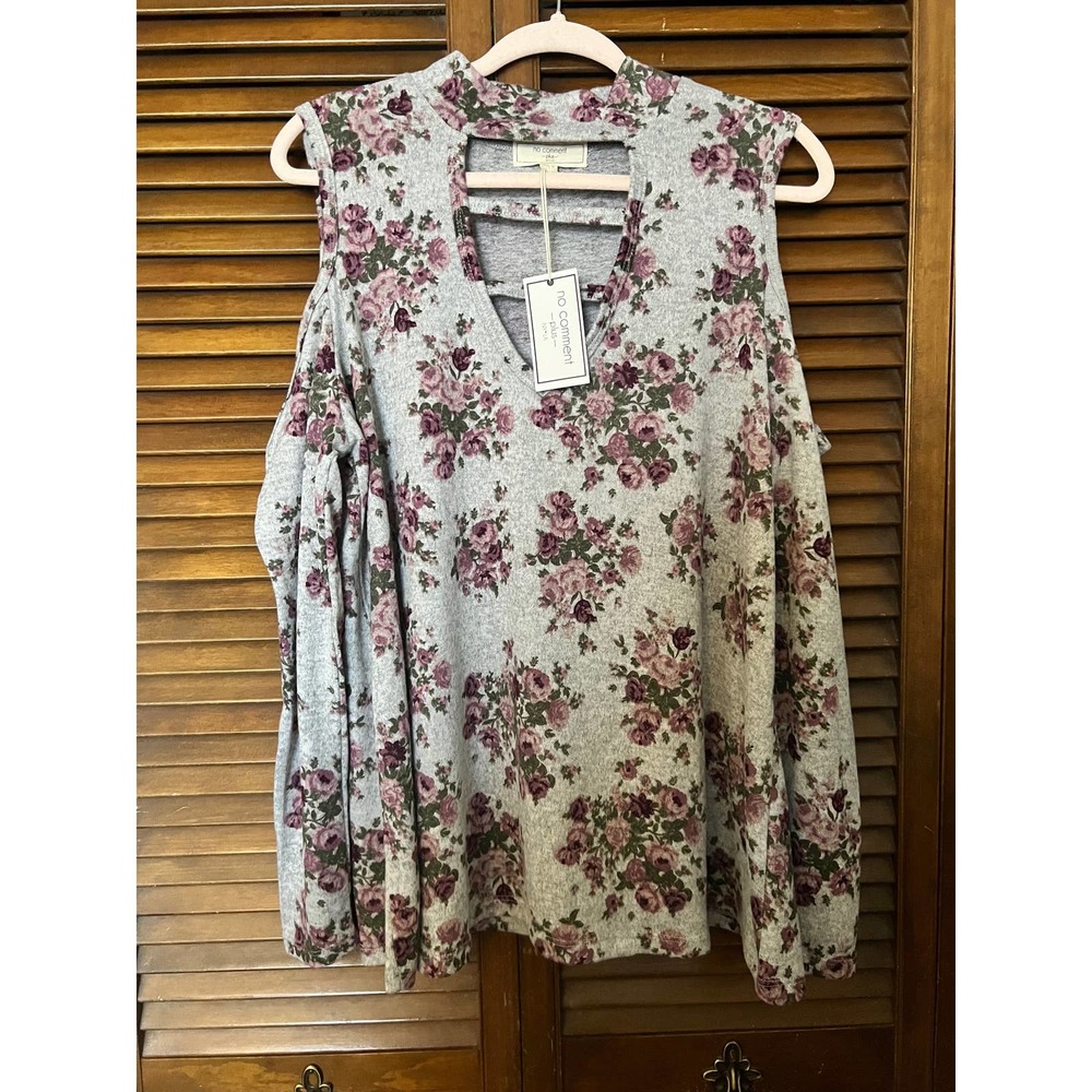 NO COMMENT PLUS (Size 2X) Floral Print Cold Shoulder Top